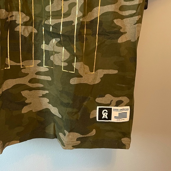 Good American tee - Picture 3 of 5